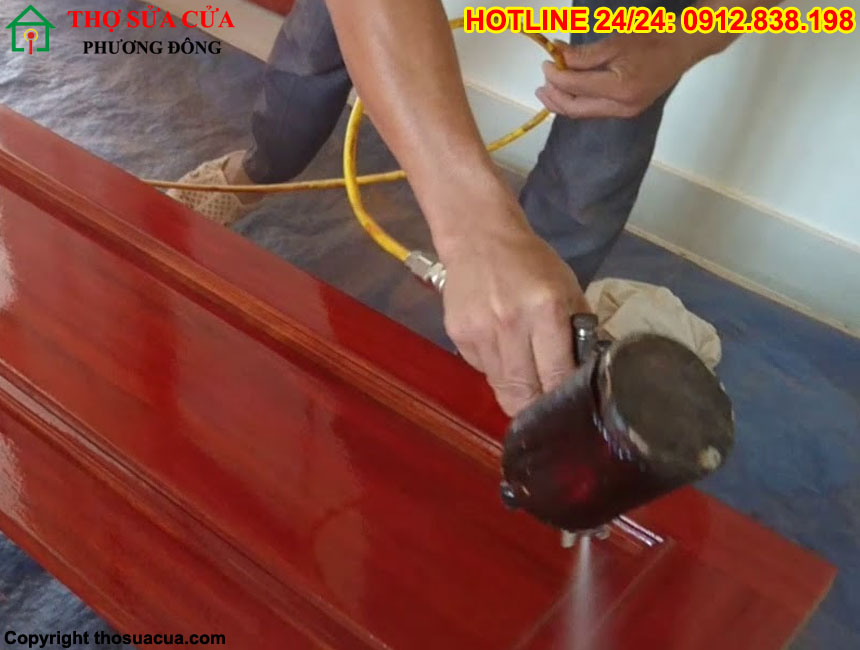 Sơn sửa cửa gỗ
