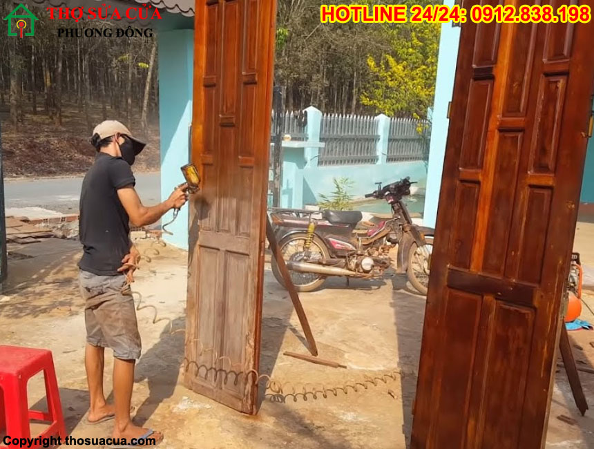 Cách sơn cửa gỗ