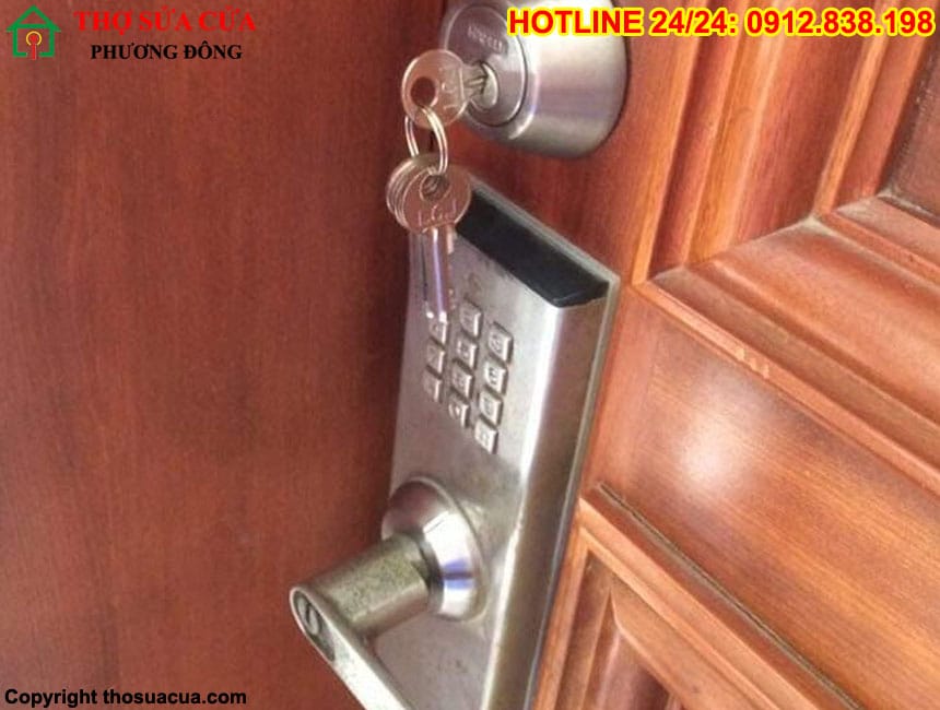 Sửa khóa cửa gỗ