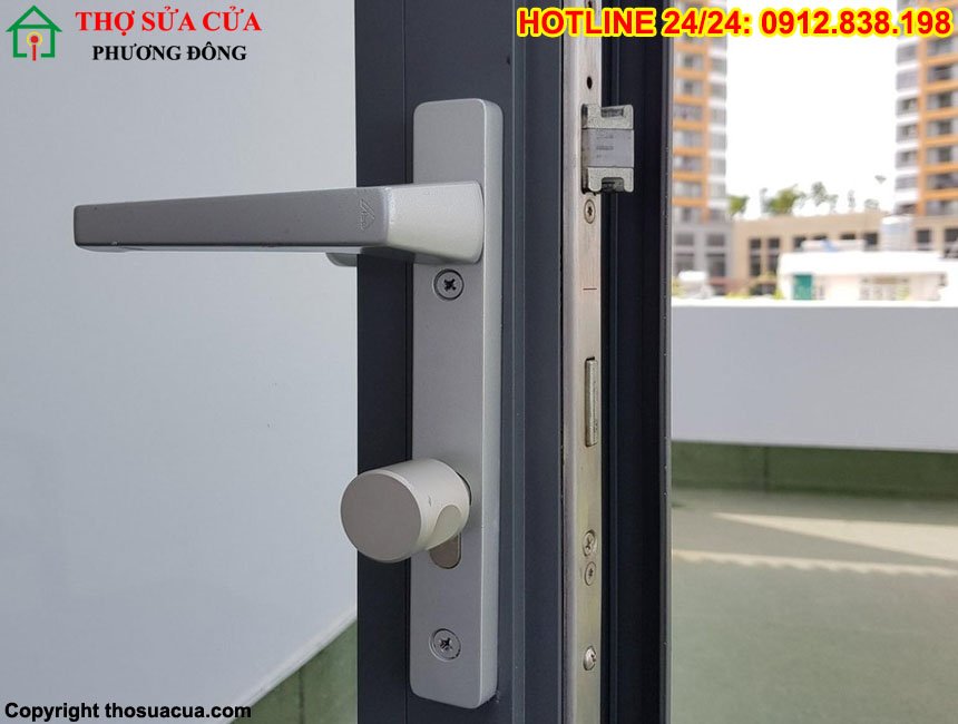 Khóa cửa nhôm Xingfa