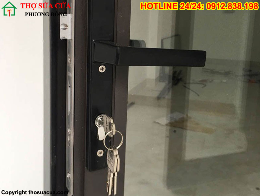 Khóa cửa nhôm Xingfa