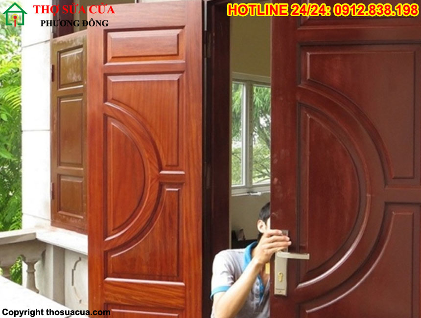 Cửa gỗ bị xệ cong vênh