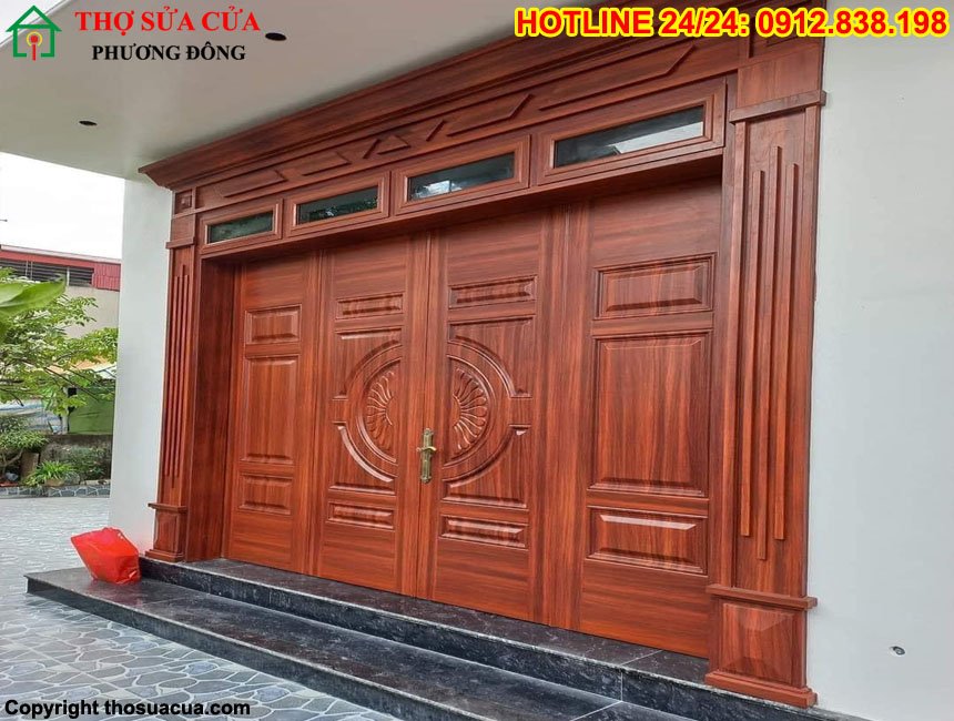 Cửa sắt 4 cánh giả gỗ