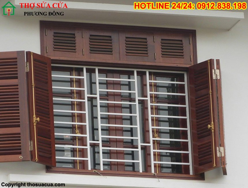 Cửa sổ chớp gỗ đẹp