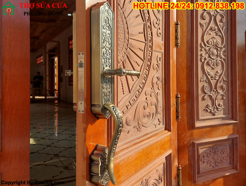 Khóa cửa tay gạt cổ điển