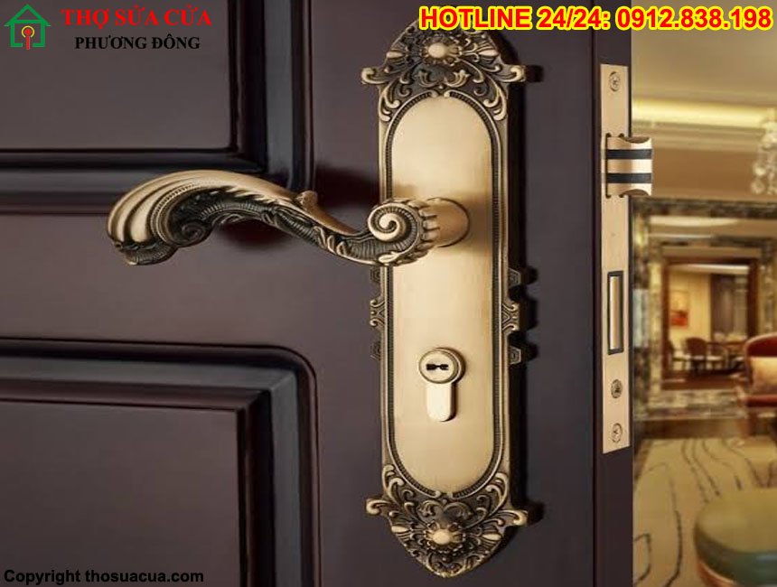 Khóa cửa tay gạt cổ điển