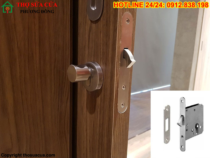 Lắp khóa chốt âm cho cửa gỗ