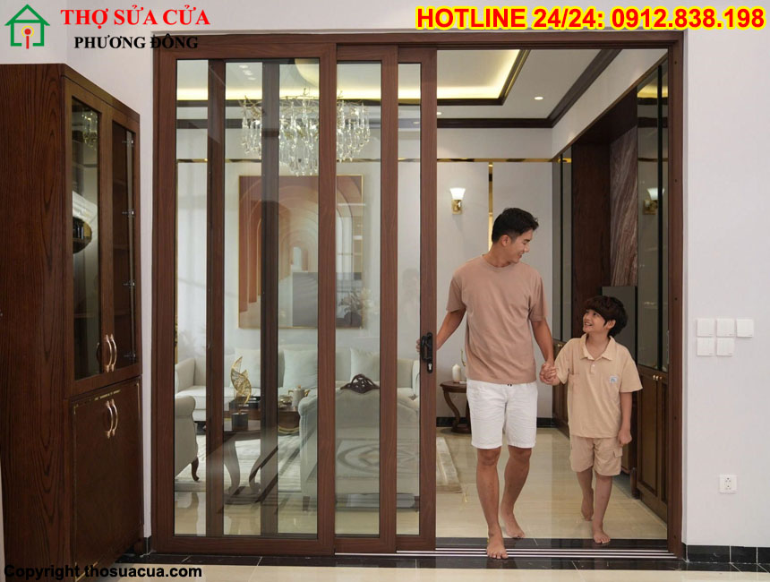 Mẫu cửa nhôm phòng khách