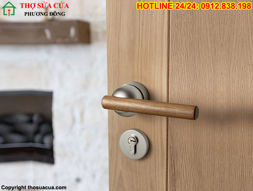 Tay nắm cửa gỗ cao cấp