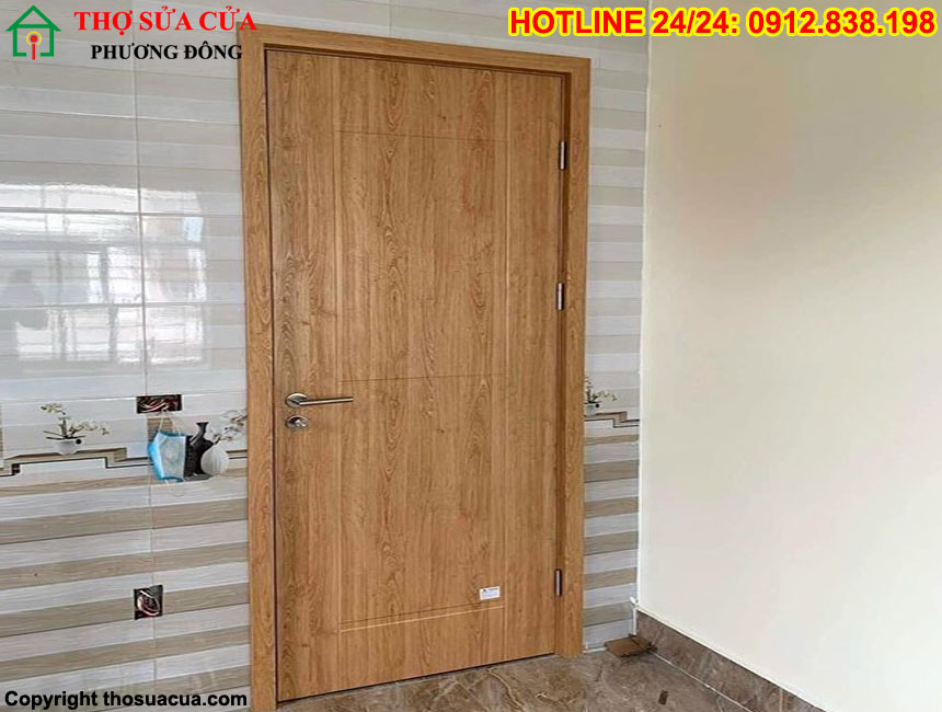 Chọn cửa gỗ nhà vệ sinh