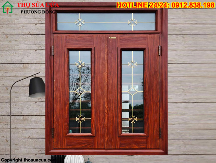 Cửa kính khung gỗ 2 cánh