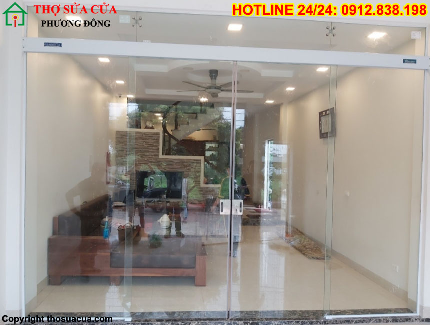 Cửa kính thủy lực