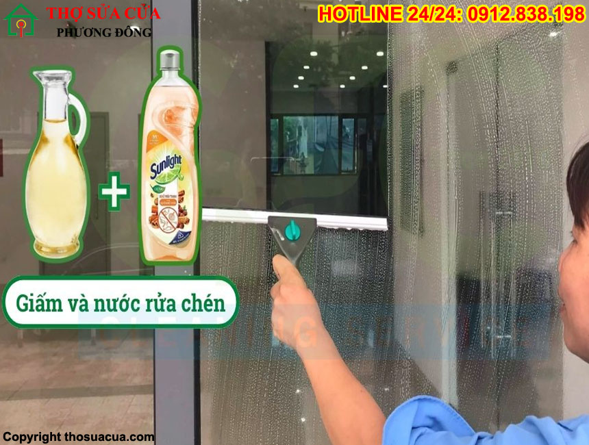 Cách làm sạch cửa kính