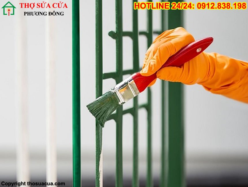Cách sơn cửa sắt bằng tay