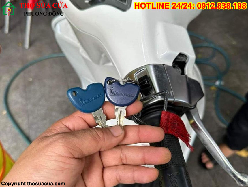 Làm chìa khóa xe Vespa