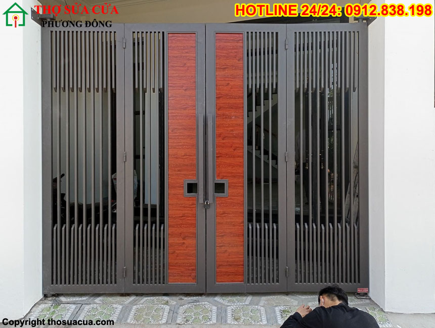 Mẫu cửa sắt 4 cánh đẹp