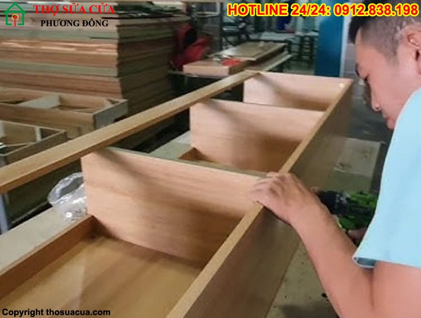 Kệ gỗ đầu giường