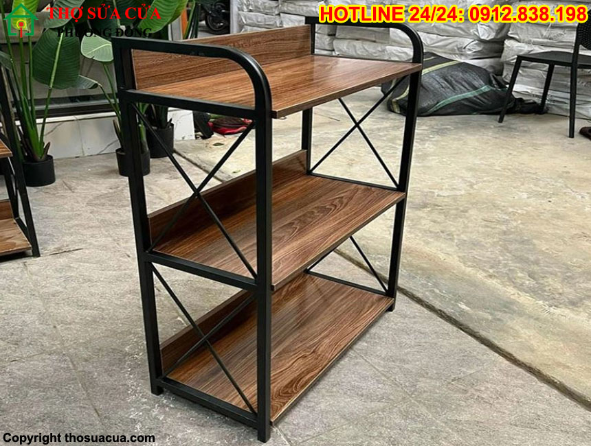 Kệ gỗ khung sắt 3 tầng