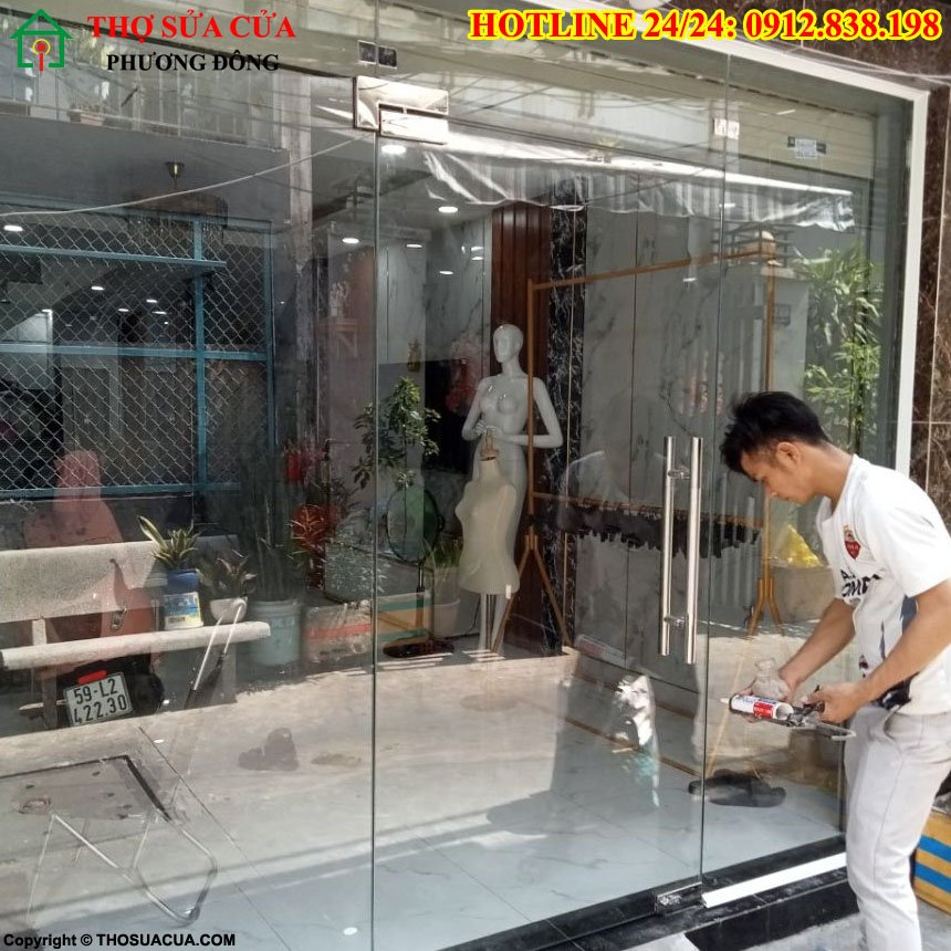 Lắp sửa cửa kính cường lực tại Hà Nội