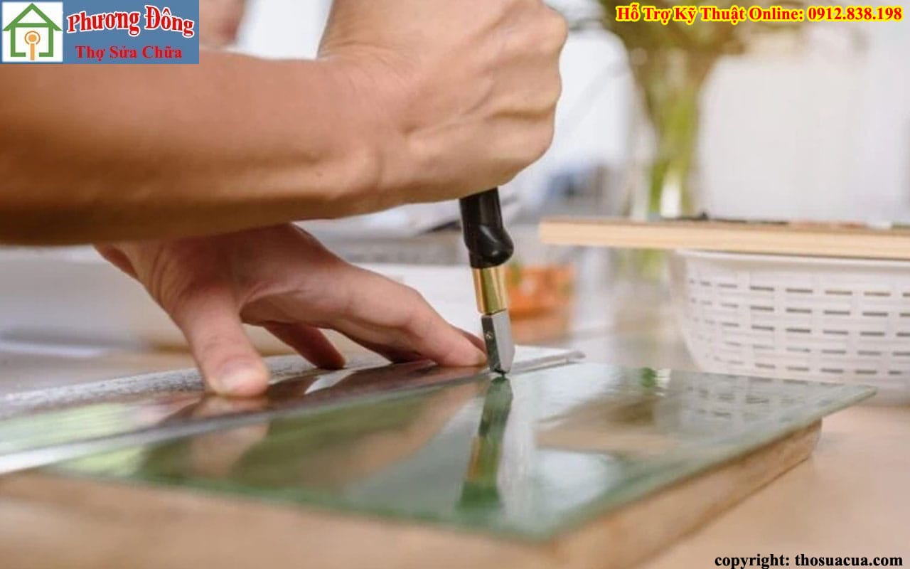 Cắt kính mặt bàn tại Hà Đông