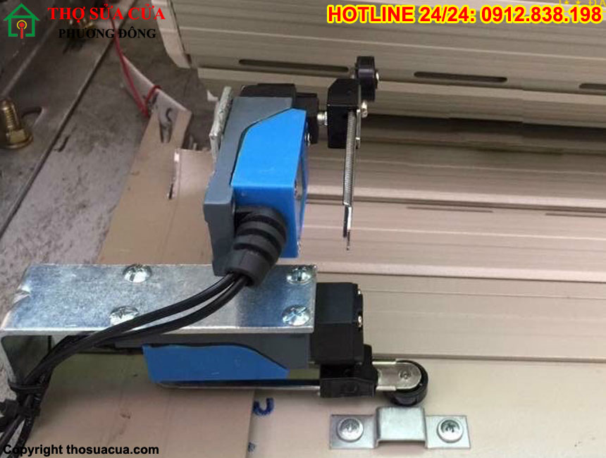 Cách lắp chống xô cửa cuốn