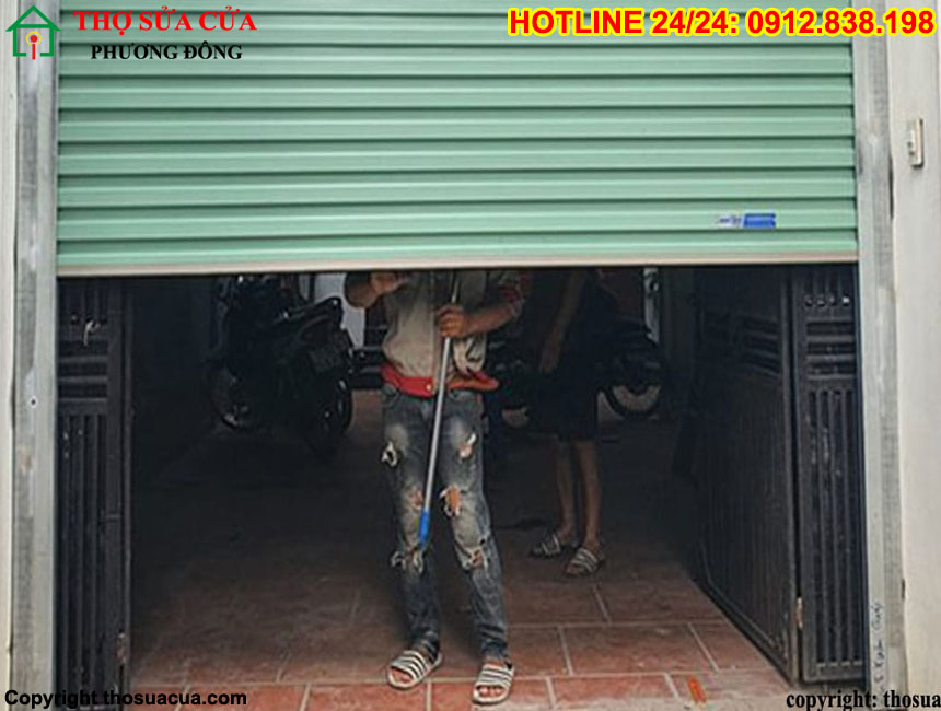 Cách lắp cửa cuốn kéo tay