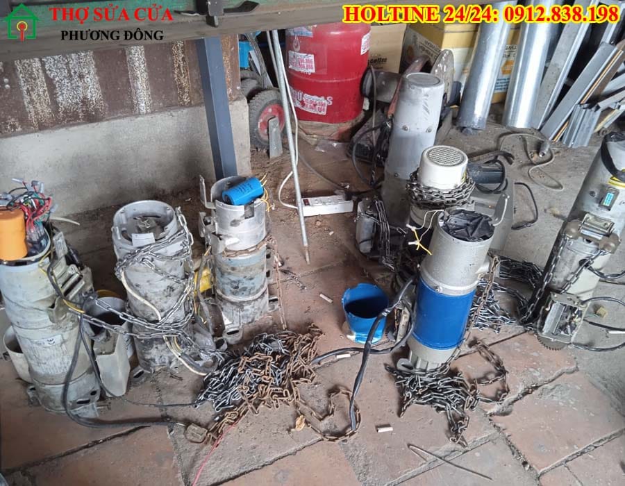 thợ sửa động cơ cửa cuốn
