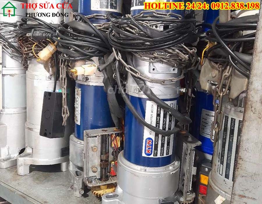 thợ sửa mô tơ cửa cuốn