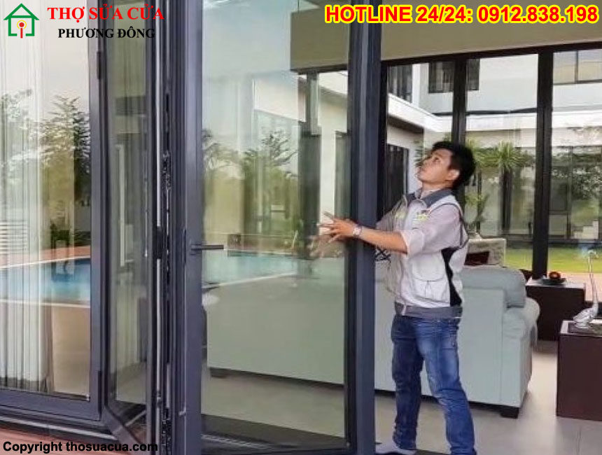 Sửa cửa kính không đóng kín hoàn toàn