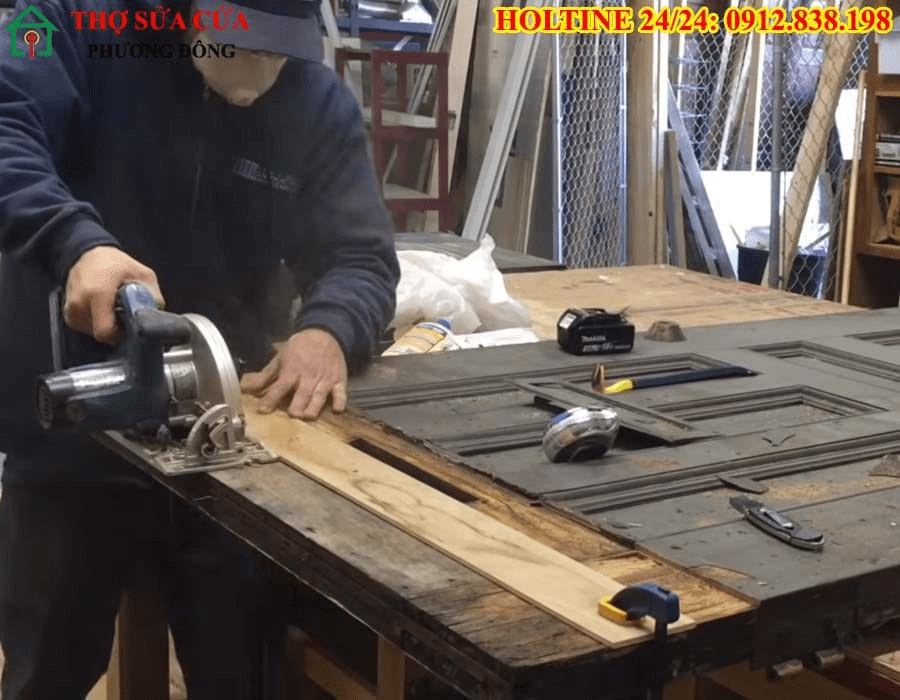 Báo giá sửa cửa gỗ tại nhà