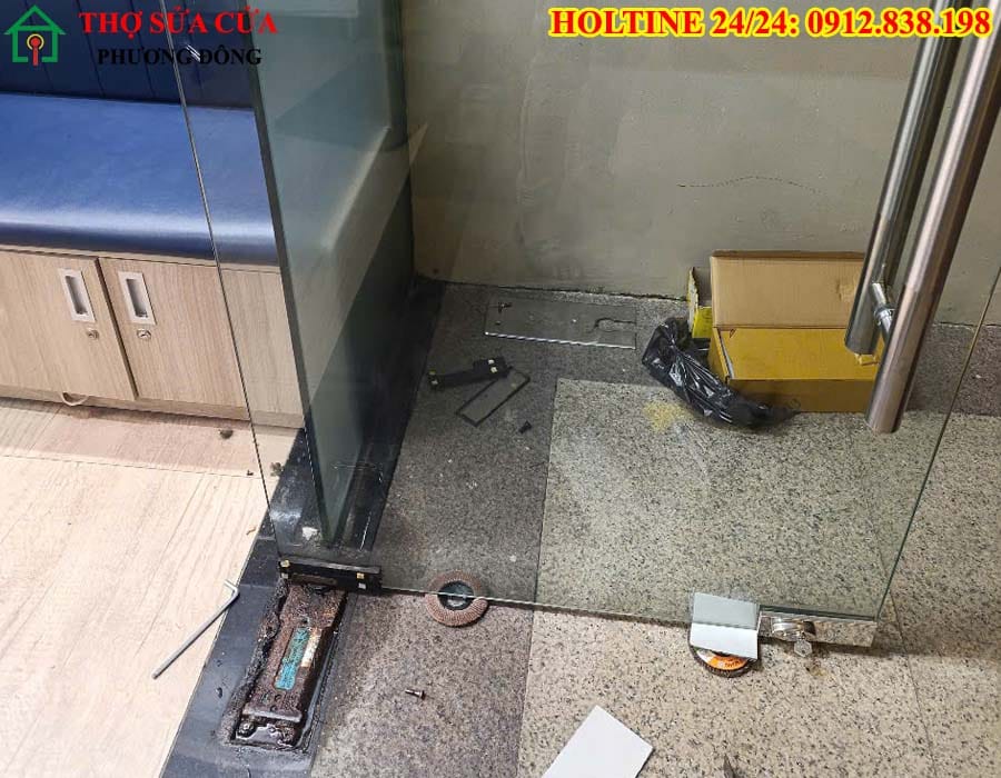 thợ sửa cửa kính tại tphcm