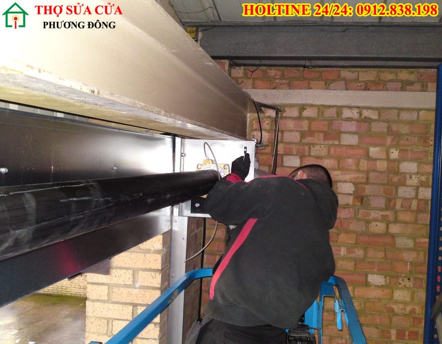 Sửa cửa cuốn tại phường Long Phước