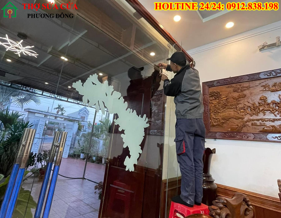 Sửa cửa kính tại phường Diên Hồng