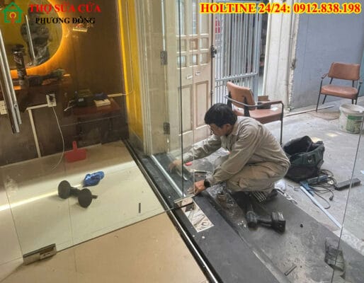 Sửa cửa kính tại phường Long Nguyên