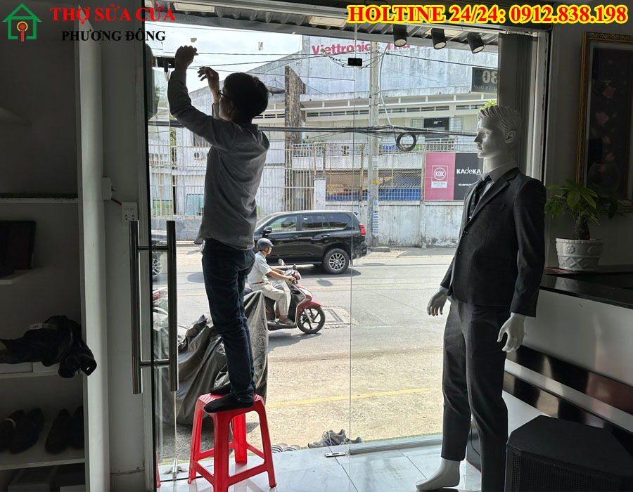 Sửa cửa kính tại phường Nhiêu Lộc