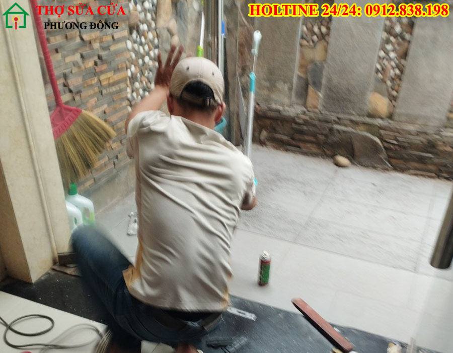 Sửa cửa kính tại phường Phú Thuận