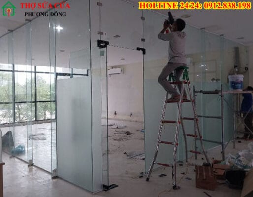 Sửa cửa kính tại phường Quảng‍ Phú