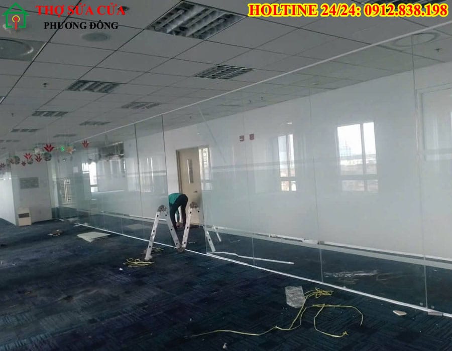 Sửa cửa kính tại phường Việt Hưng