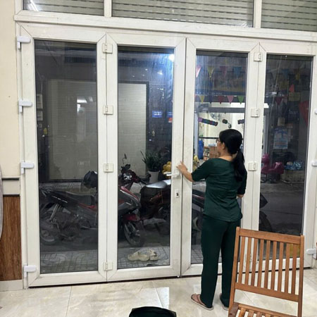 sửa cửa nhựa lõi thép