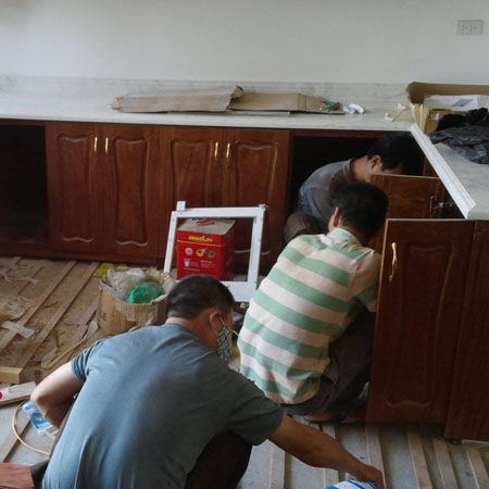 thợ mộc sửa chữa đồ gỗ