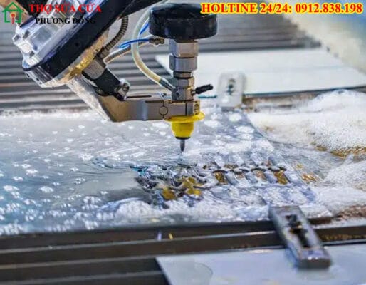 Cắt kính mặt bàn tại phường Tân Sơn