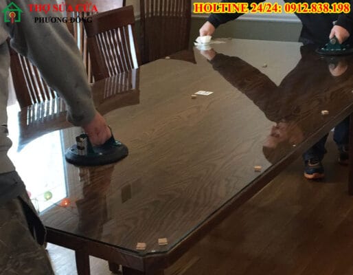 Cắt kính mặt bàn tại phường Vườn Lài