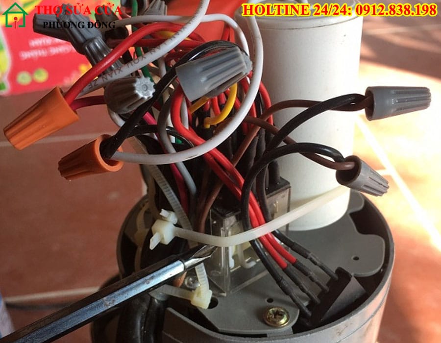 Cuộn hút cửa cuốn