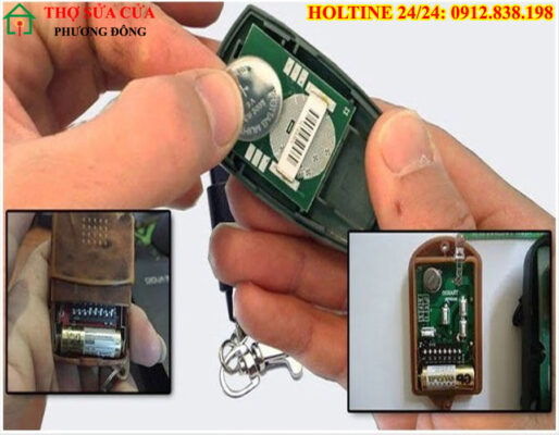 Kiểm tra và thay pin remote cửa cuốn