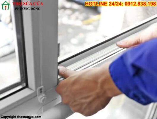 Sửa cửa sổ chung cư tại phường Hồng Hà