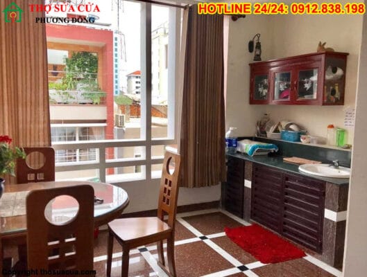 Sửa cửa sổ chung cư tại phường Chợ Quán