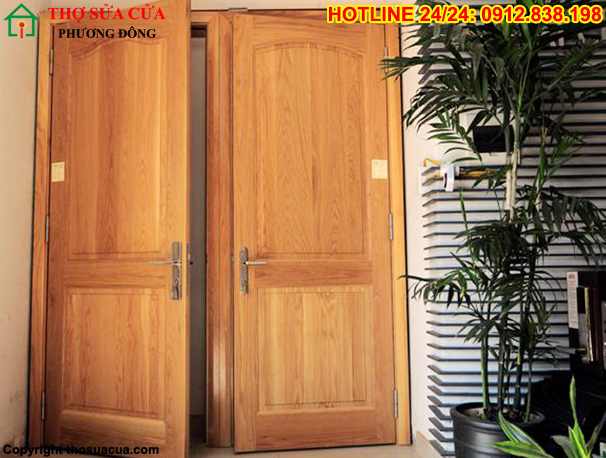 Cách sửa cửa gỗ bị xệ cánh sát nền