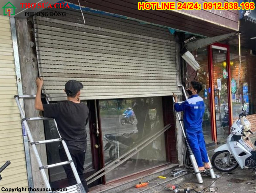 Cảnh báo rủi ro khi tự sửa cửa cuốn