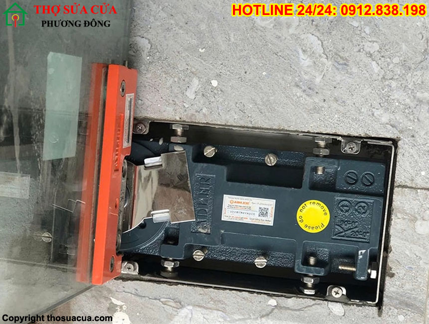 Sử dụng cửa kính an toàn
