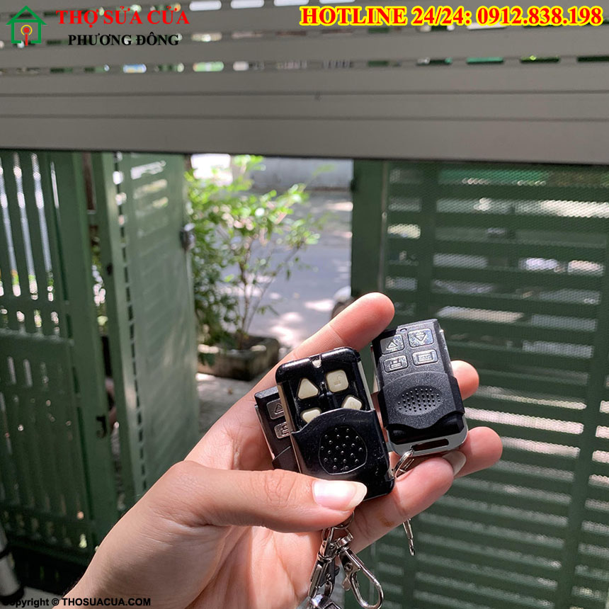 Làm chìa khóa cửa cuốn